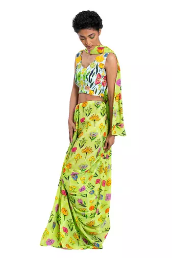 Green Crepe Plain Saree With Blouse
