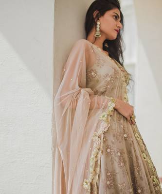 Cream Floral Lehenga set 8
