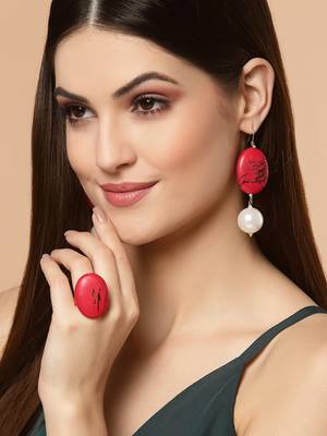 Red pearl rings 1