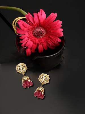 Red pearl earrings 2