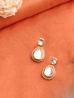 Gold pearl earrings 2
