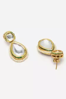 Gold pearl earrings
