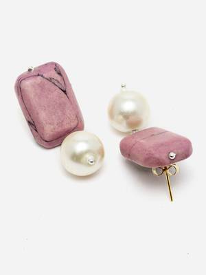 Pink pearl earrings 4