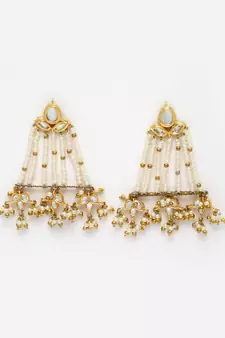 Gold pearl earrings