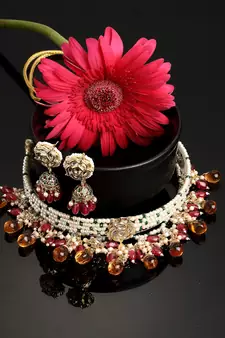 Red pearl necklace-sets