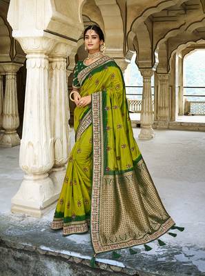 Green woven silk saree with blouse 1