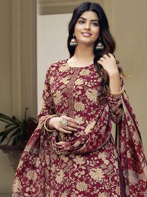Magenta embroidered crepe salwar 3