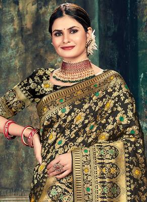 Black Banarasi Silk Weaving Jacquard Designer Saree 2