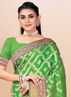 Green Banarasi Silk Weaving Jacquard Designer Saree 2