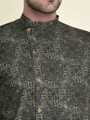 Tabard Green plain cotton men-kurtas 5