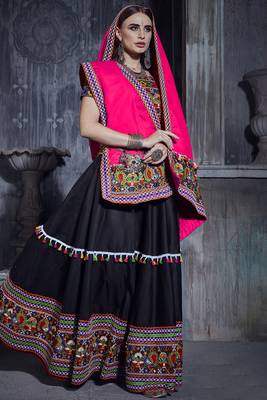 Black embroidered art silk semi stitched lehenga 1