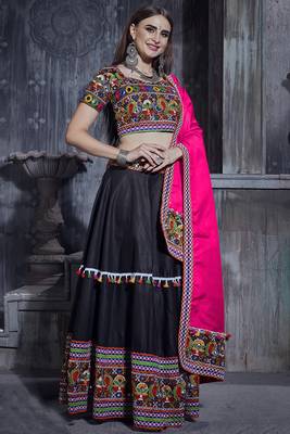Black embroidered art silk semi stitched lehenga 2