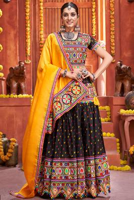 Black embroidered art silk semi stitched lehenga 1