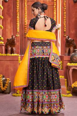 Black embroidered art silk semi stitched lehenga 4