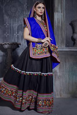 Black embroidered art silk semi stitched lehenga 1