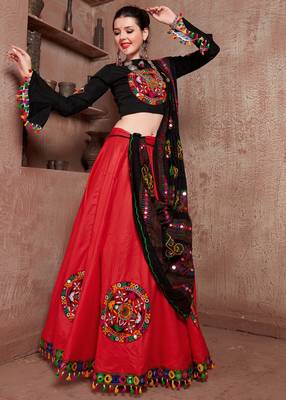 Red embroidered art silk semi stitched lehenga 2