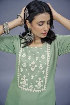 ASHWATH Green Embroidery Straight Kurta With Pant Set 2