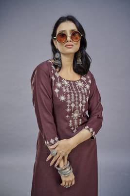 ASHWATH Maroon Embroidery Straight Kurta With Pant Set 4