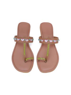 Embroidery Beige Little Heart Kohlapuri  2