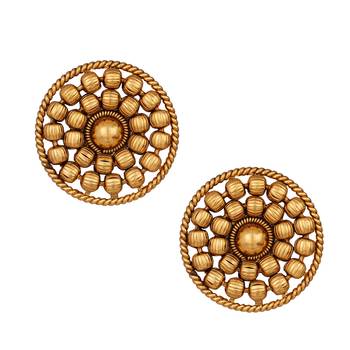 Gold earrings 1