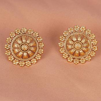 Gold earrings 2