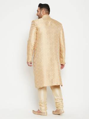 Gold woven silk blend sherwani 4