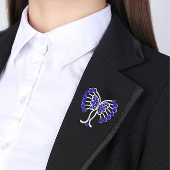 Blue crystal brooch 2