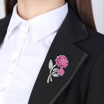Pink crystal brooch 2