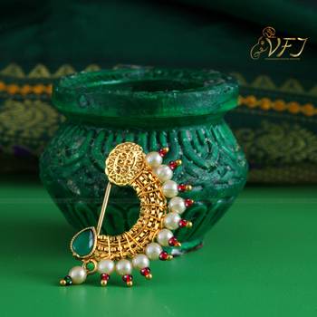 Vighnaharta Maharastrian Culture Nath Gold   work Guchhedar Nose Pin for Women and Girls- (VFJ1066NTH-Press-Green) 3