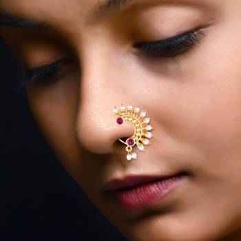 Vighnaharta Maharastrian Culture Nath Gold   work Guchhedar Nose Pin for Women and Girls VFJ1069NTH-Press 2