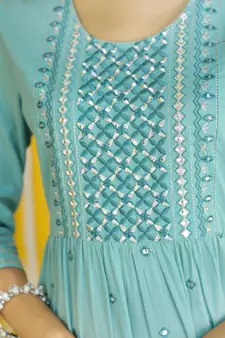 Green embroidered cotton long-dresses