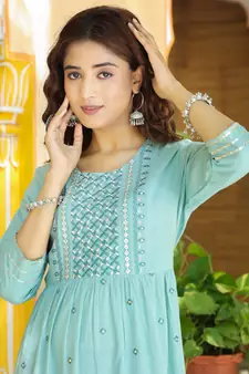 Green embroidered cotton long-dresses
