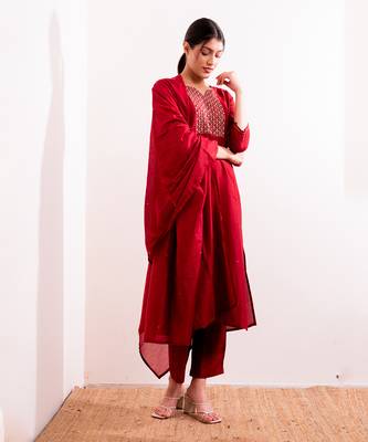 Red Aarzoo Straight Fit  Suit Set 7