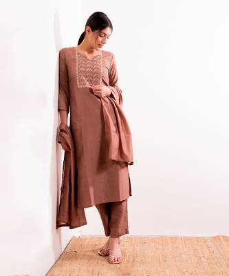Nude Myra Straight Fit  Suit Set 7