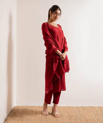 Red Chirmi Straight Fit  Suit Set 9