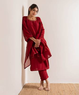 Red Chirmi Straight Fit  Suit Set 10