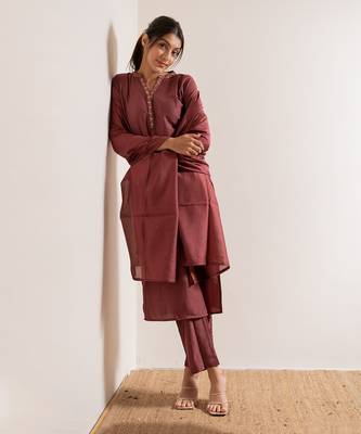 Dusty Pink Gulabi Straight Fit Kurta Set 7