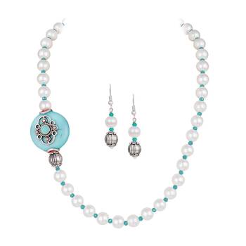 Blue necklaces 1