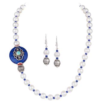Blue necklaces 1