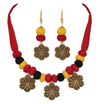 Red necklaces 1