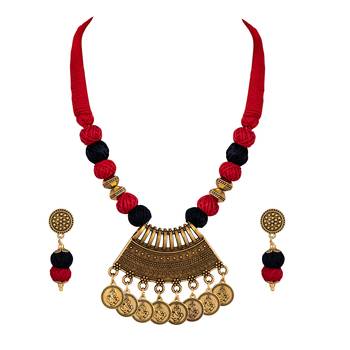Red necklaces 1