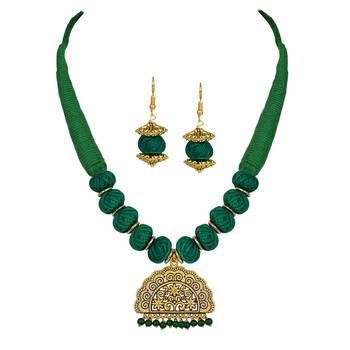 Green necklaces 1