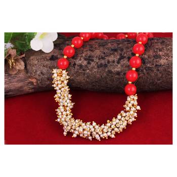 Red necklaces 3