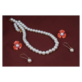 Orange necklaces 1