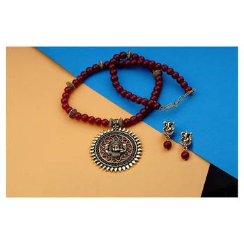 Maroon necklaces 2