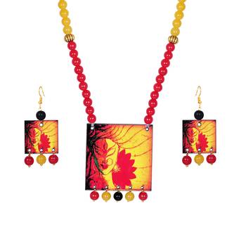 Yellow necklaces 1