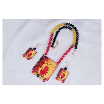 Yellow necklaces 3