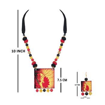 Black necklaces 4