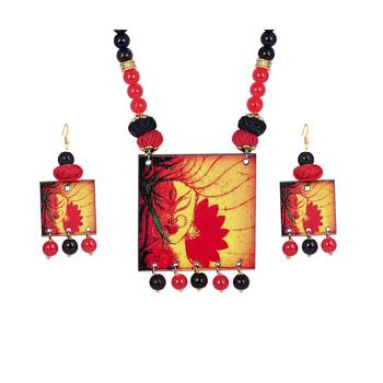 Black necklaces 1