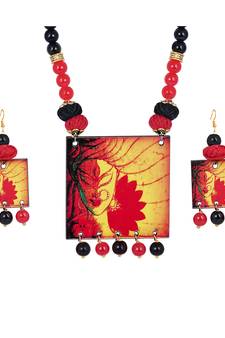 Black necklaces